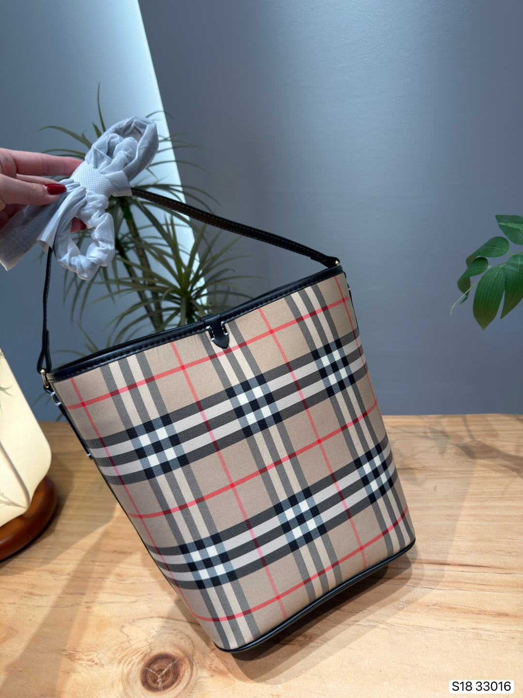Cheap Burberry AAA+++ Crossbody Bags in 228119, $55 USD- [IB228119] - Replica Burberry AAA+++ Crossbody Bags
