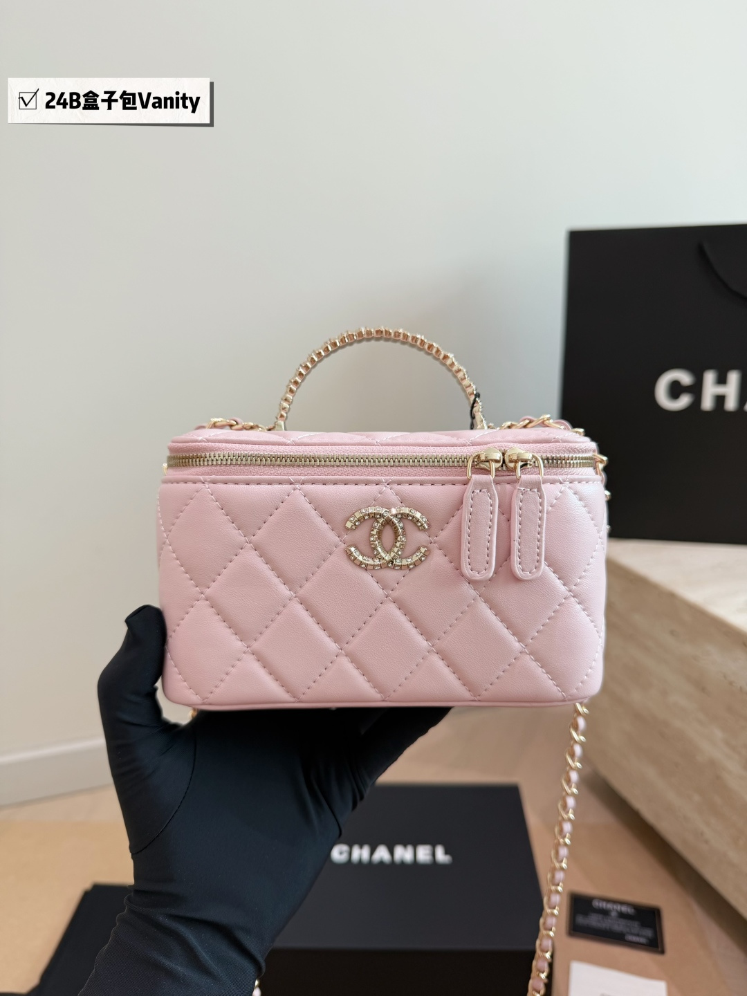Cheap Chanel AAA quality Handbags in 228157, $60 USD- [IB228157] - Replica Chanel AAA quality Handbags