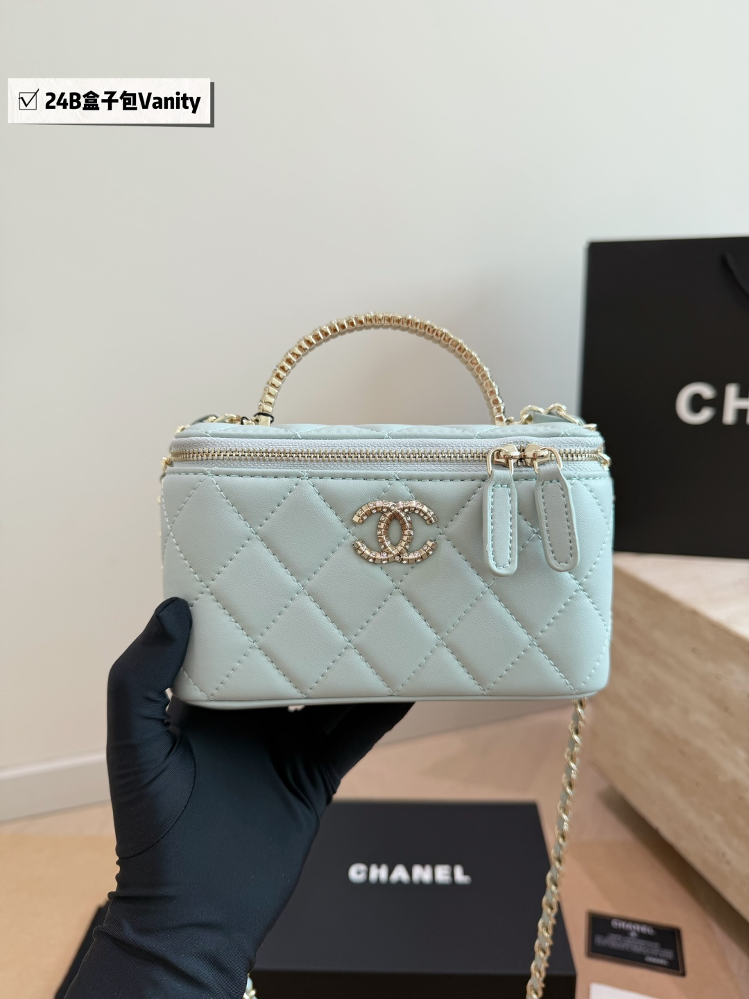 Cheap Chanel AAA quality Handbags in 228158, $60 USD- [IB228158] - Replica Chanel AAA quality Handbags