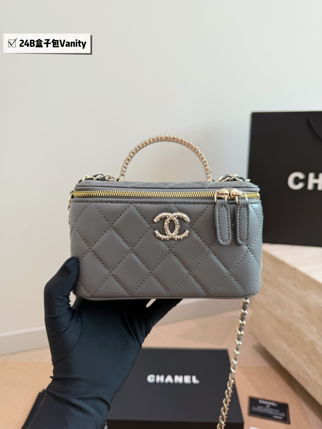 Cheap Chanel AAA quality Handbags in 228160, $60 USD- [IB228160] - Replica Chanel AAA quality Handbags