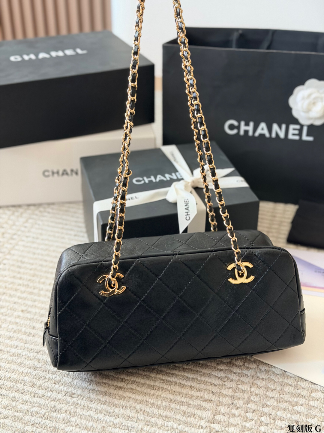 Cheap Chanel AAA quality Handbags in 228164, $100 USD- [IB228164] - Replica Chanel AAA quality Handbags
