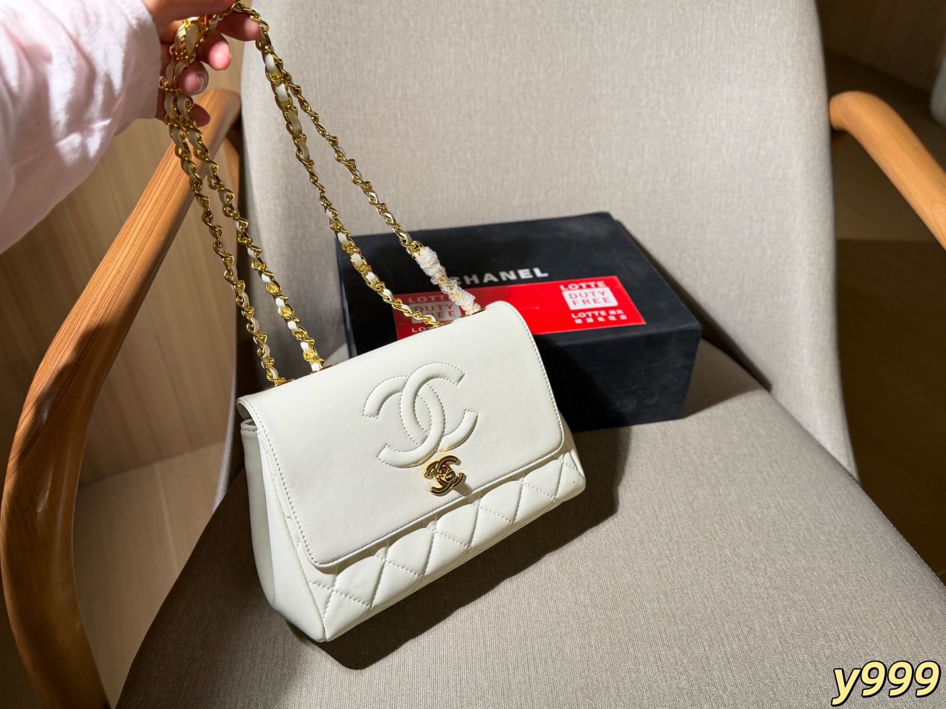 Cheap Chanel AAA quality Handbags in 228197, $70 USD- [IB228197] - Replica Chanel AAA quality Handbags