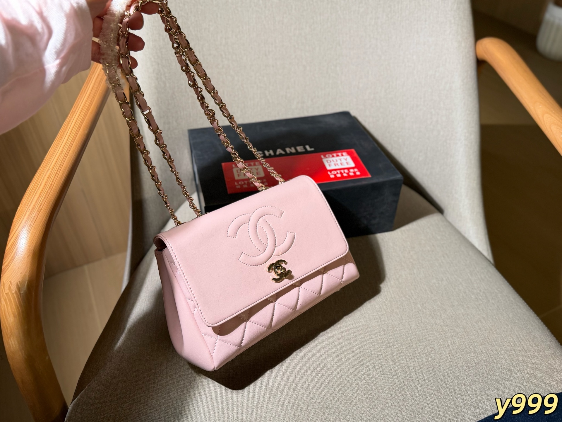 Cheap Chanel AAA quality Handbags in 228198, $70 USD- [IB228198] - Replica Chanel AAA quality Handbags