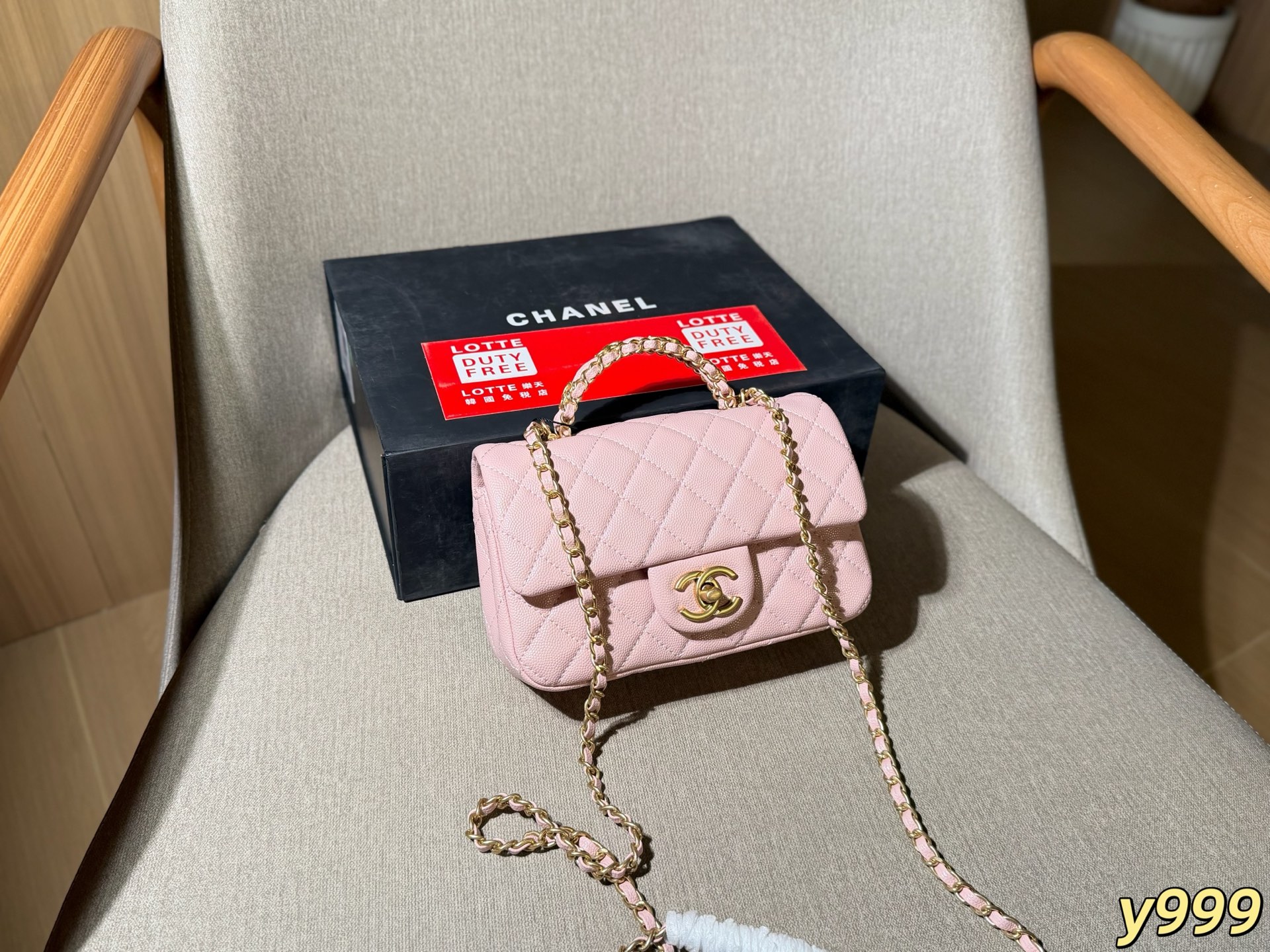 Cheap Chanel AAA quality Handbags in 228201, $60 USD- [IB228201] - Replica Chanel AAA quality Handbags