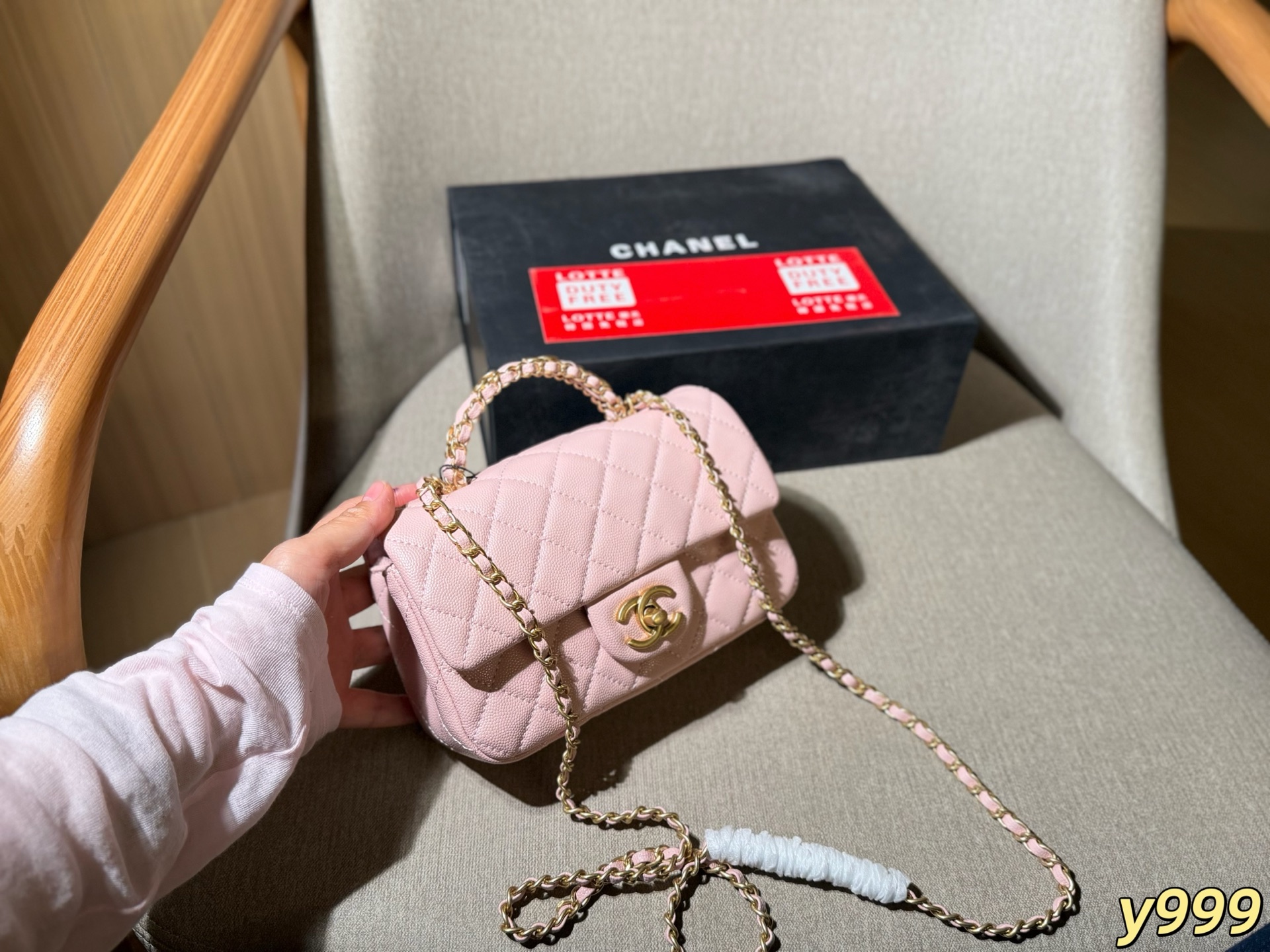 Cheap Chanel AAA quality Handbags in 228201, $60 USD- [IB228201] - Replica Chanel AAA quality Handbags