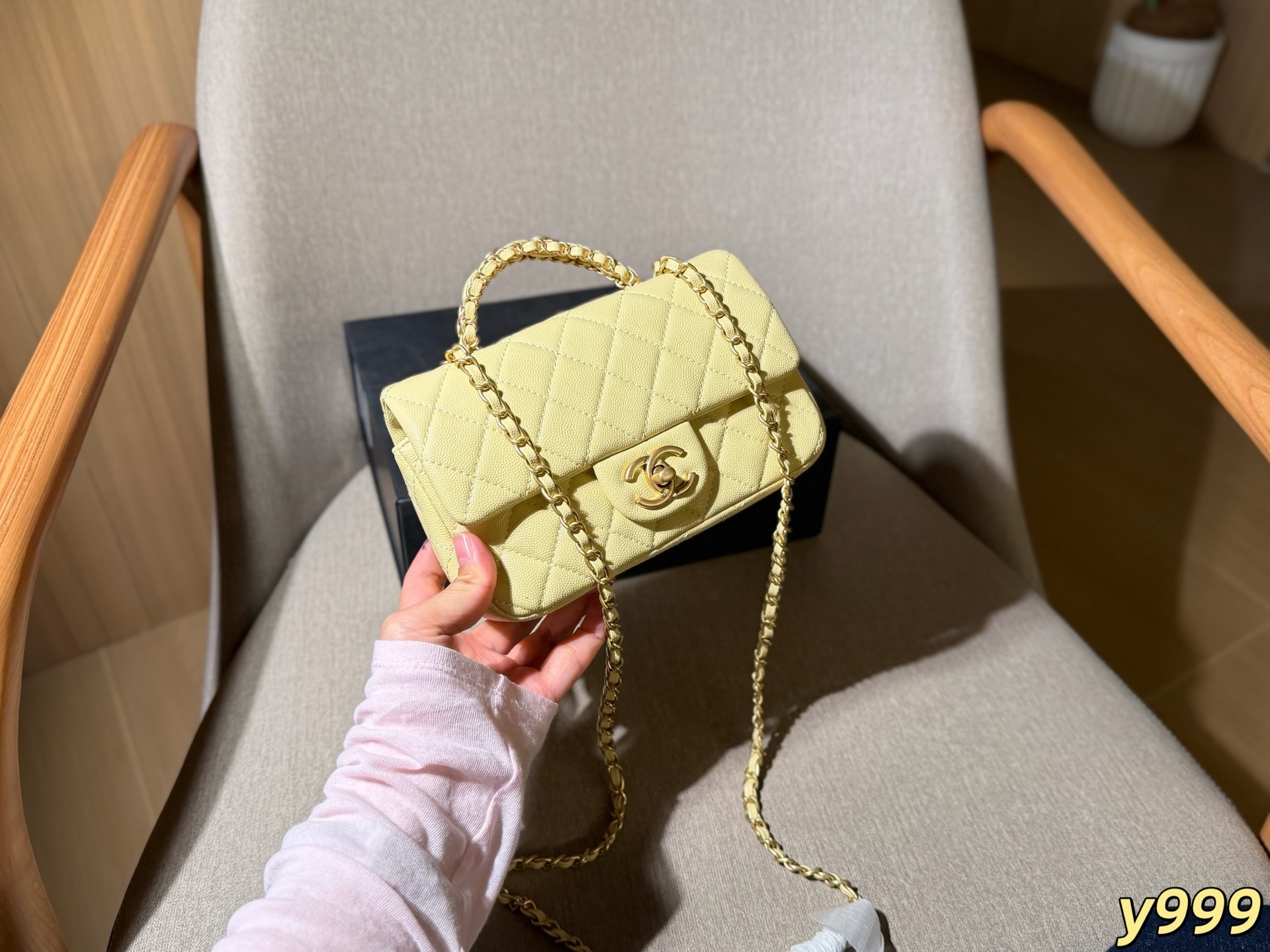 Cheap Chanel AAA quality Handbags in 228203, $60 USD- [IB228203] - Replica Chanel AAA quality Handbags