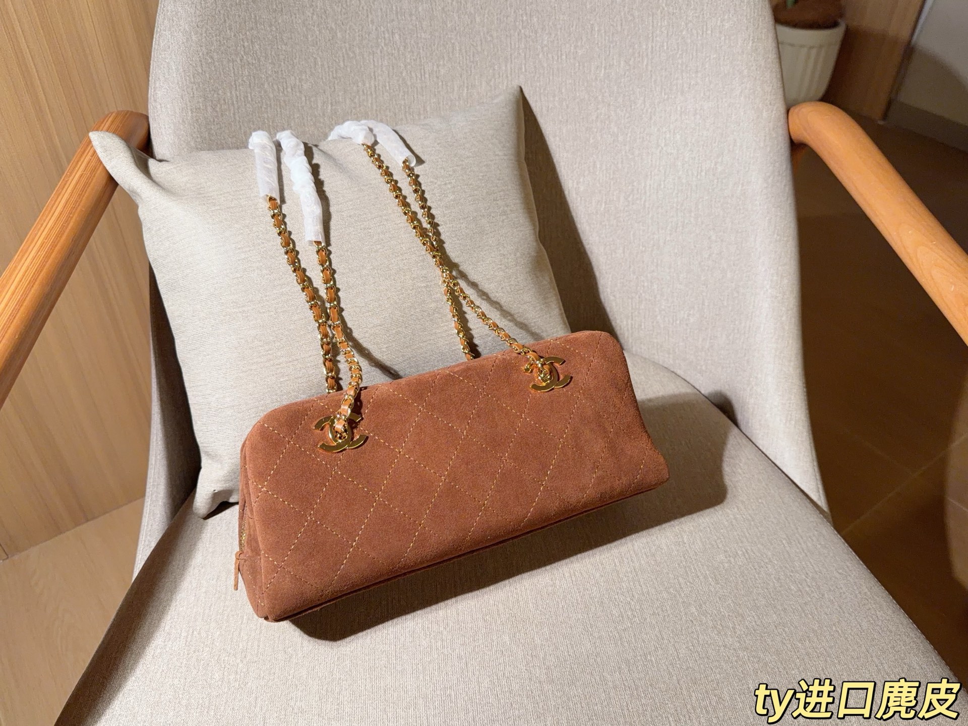 Cheap Chanel AAA quality Handbags in 228206, $90 USD- [IB228206] - Replica Chanel AAA quality Handbags