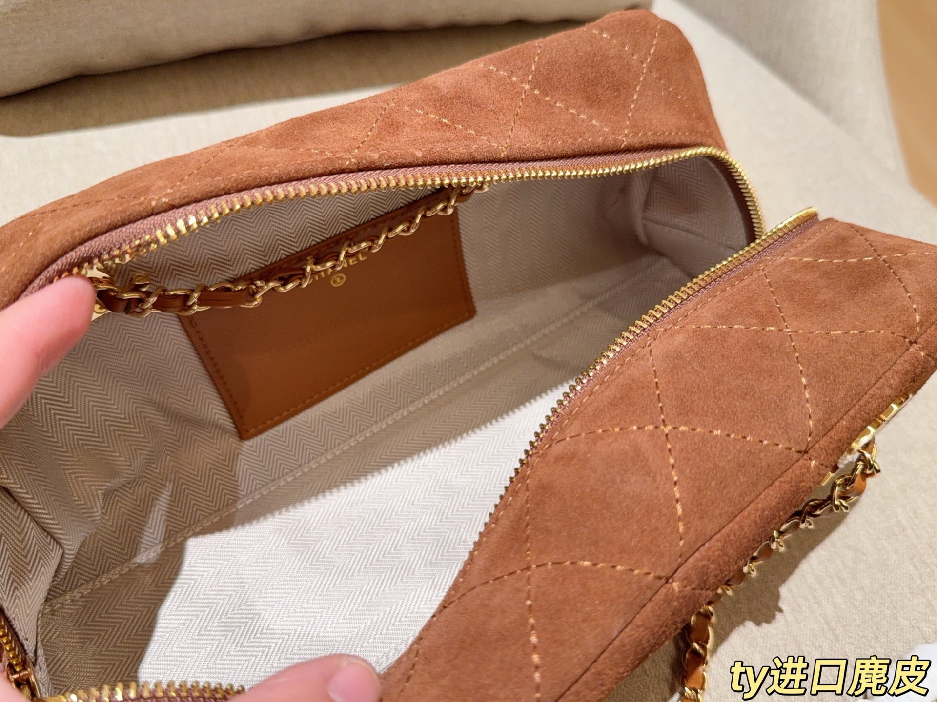 Cheap Chanel AAA quality Handbags in 228206, $90 USD- [IB228206] - Replica Chanel AAA quality Handbags
