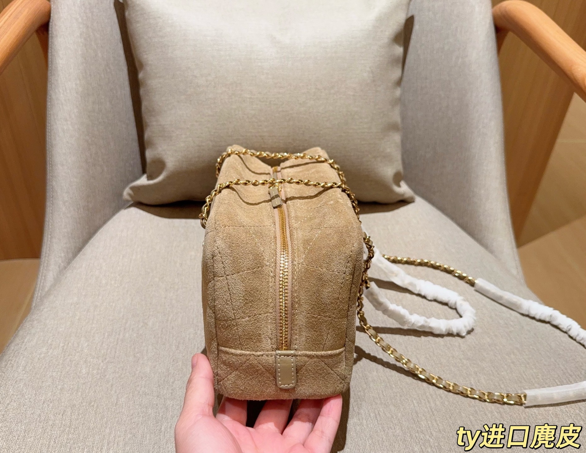 Cheap Chanel AAA quality Handbags in 228207, $90 USD- [IB228207] - Replica Chanel AAA quality Handbags