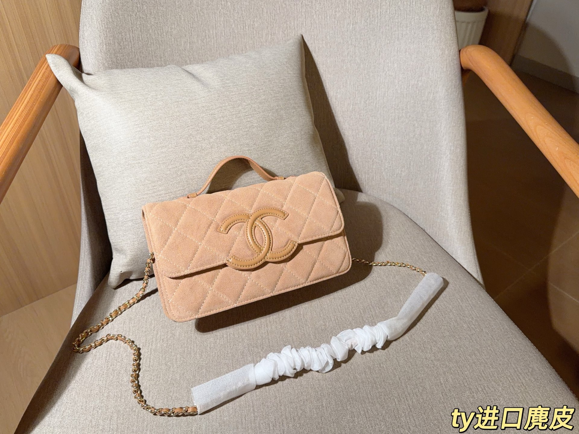 Cheap Chanel AAA quality Handbags in 228209, $90 USD- [IB228209] - Replica Chanel AAA quality Handbags