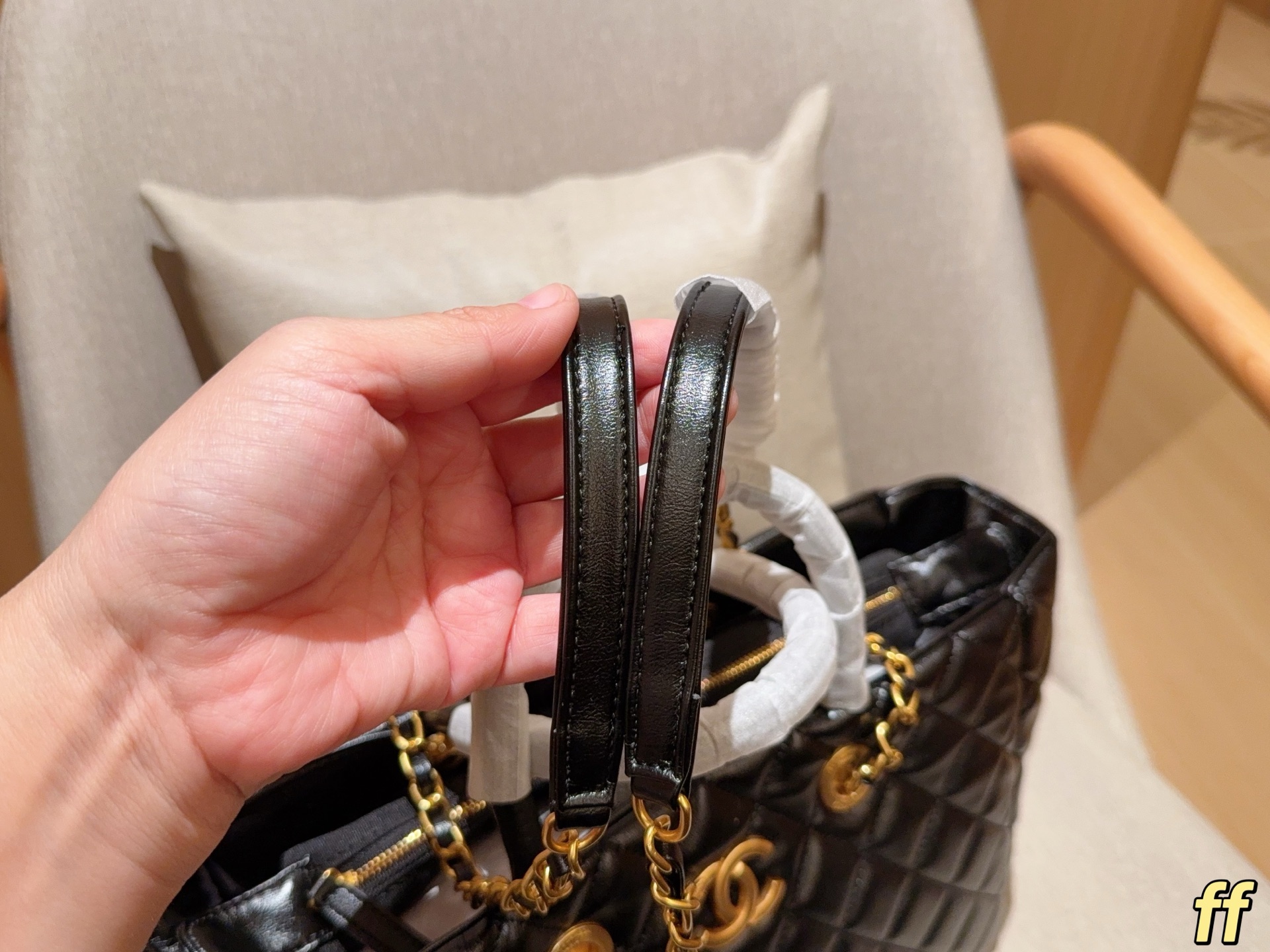 Cheap Chanel AAA quality Handbags in 228213, $75 USD- [IB228213] - Replica Chanel AAA quality Handbags