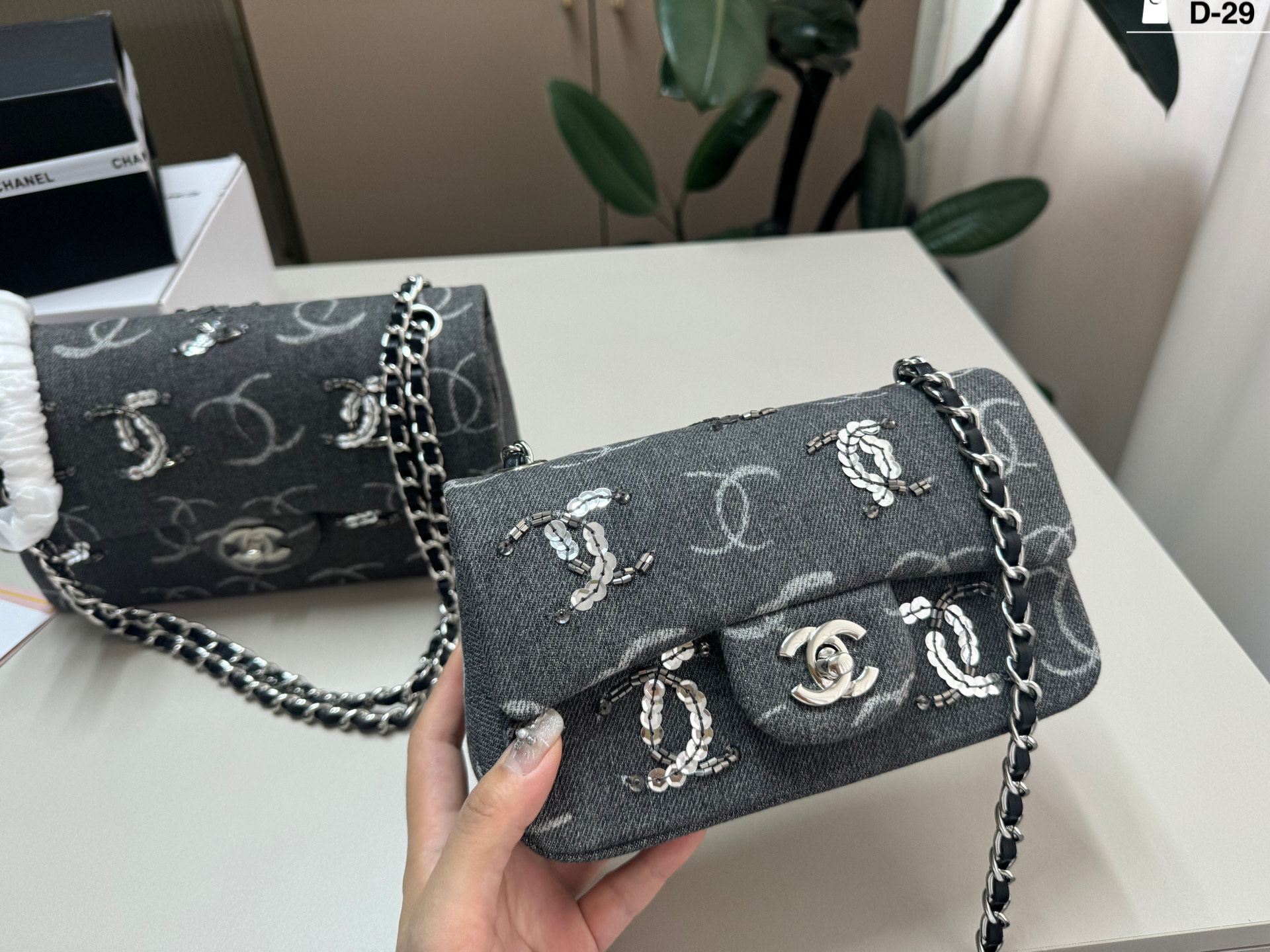 Cheap Chanel AAA quality Handbags in 228236, $65 USD- [IB228236] - Replica Chanel AAA quality Handbags