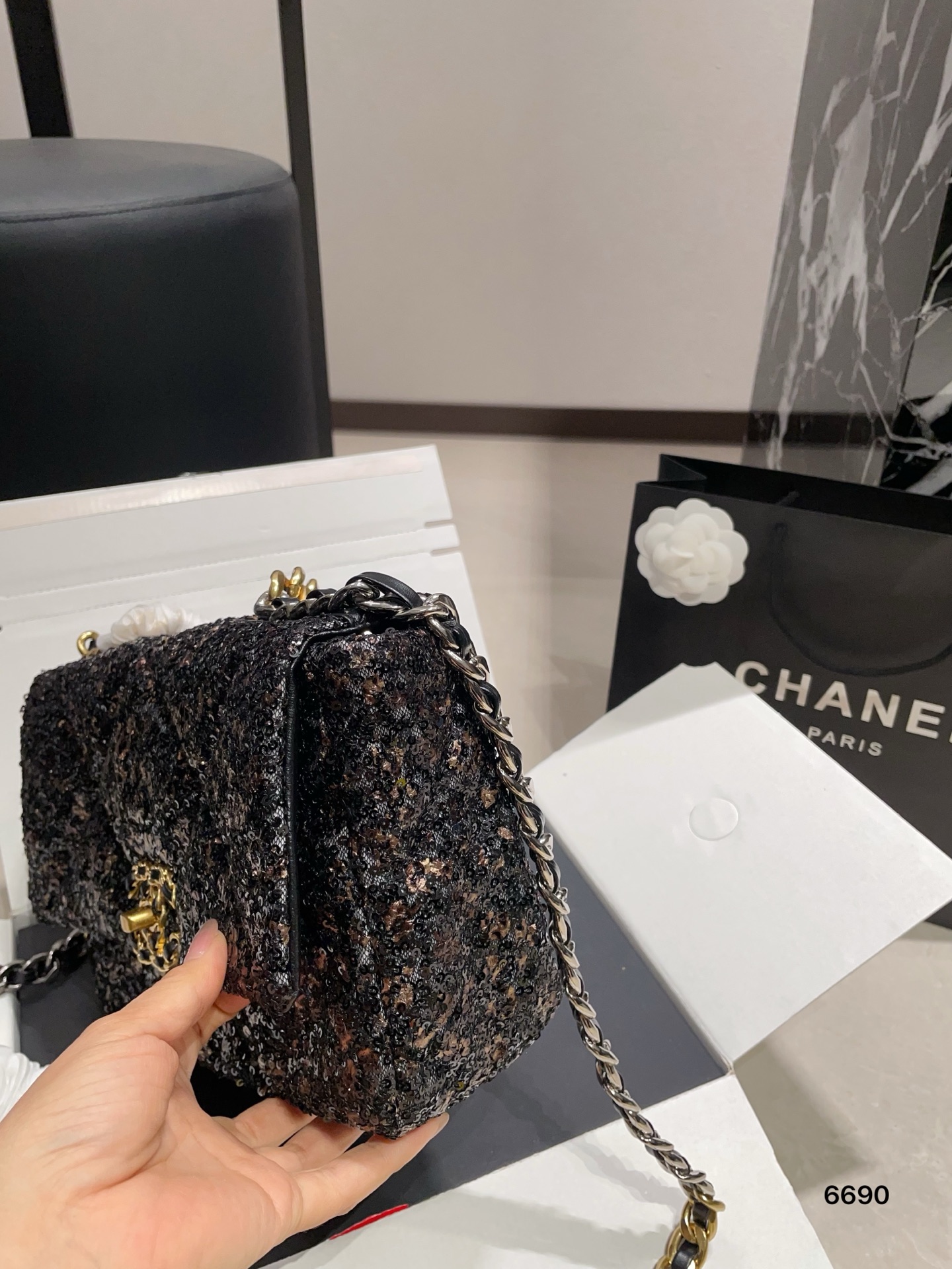 Cheap Chanel AAA quality Handbags in 228266, $75 USD- [IB228266] - Replica Chanel AAA quality Handbags