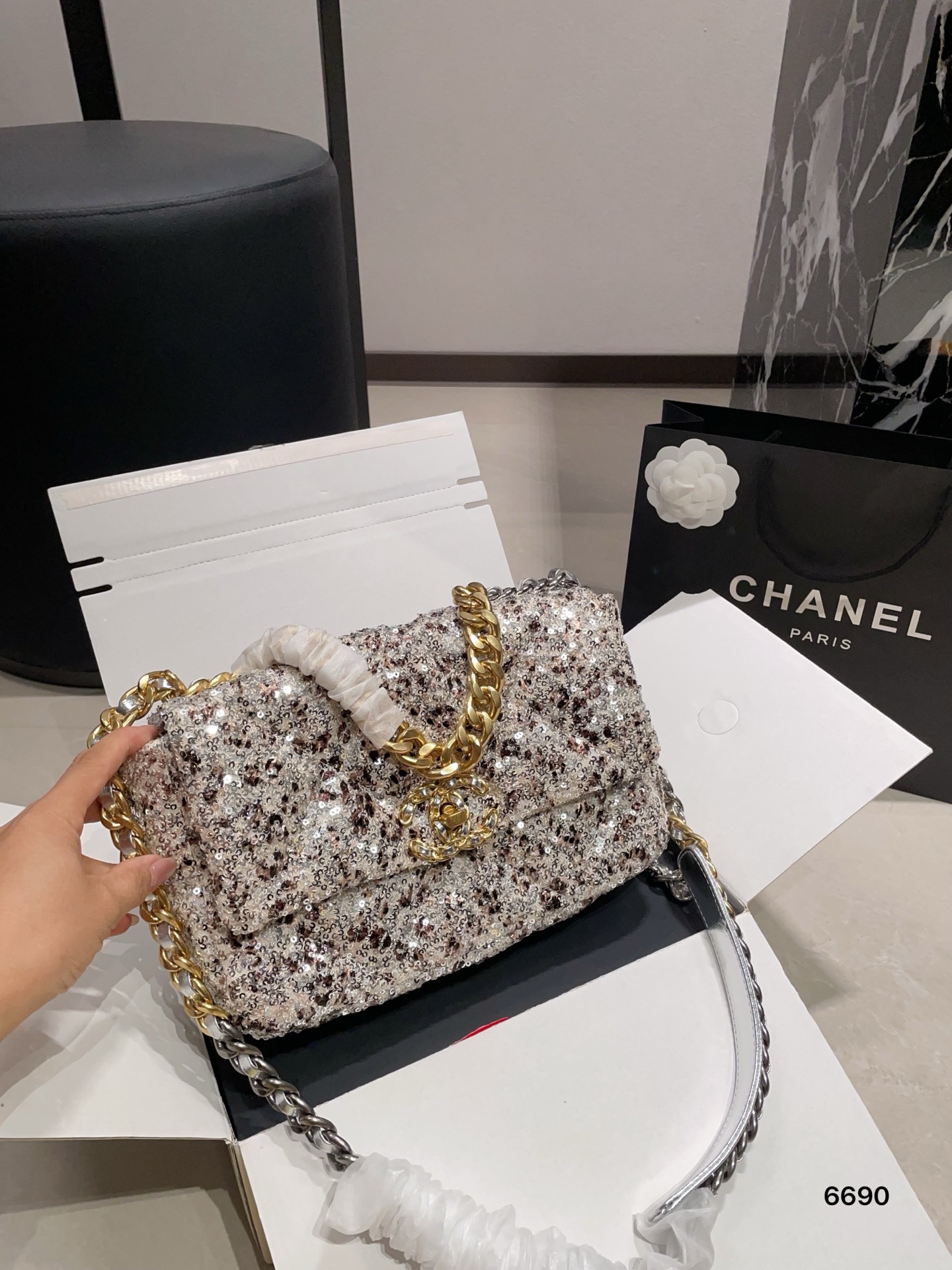 Cheap Chanel AAA quality Handbags in 228267, $75 USD- [IB228267] - Replica Chanel AAA quality Handbags
