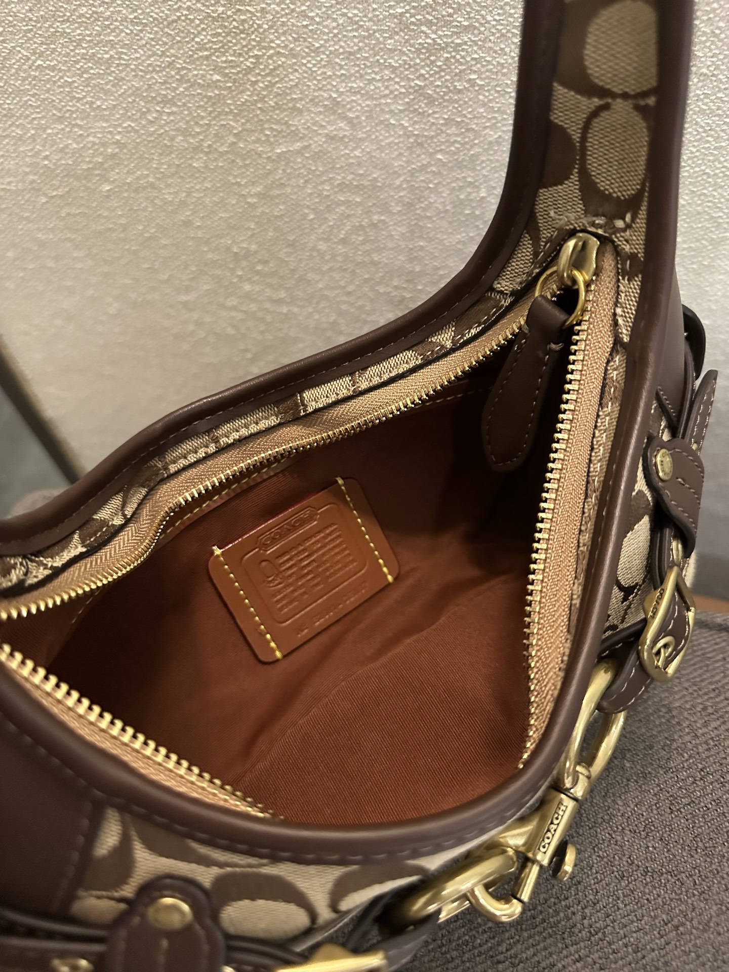 Cheap Coach Cross Bags in 228350, $60 USD- [IB228350] - Replica Coach Cross Bags