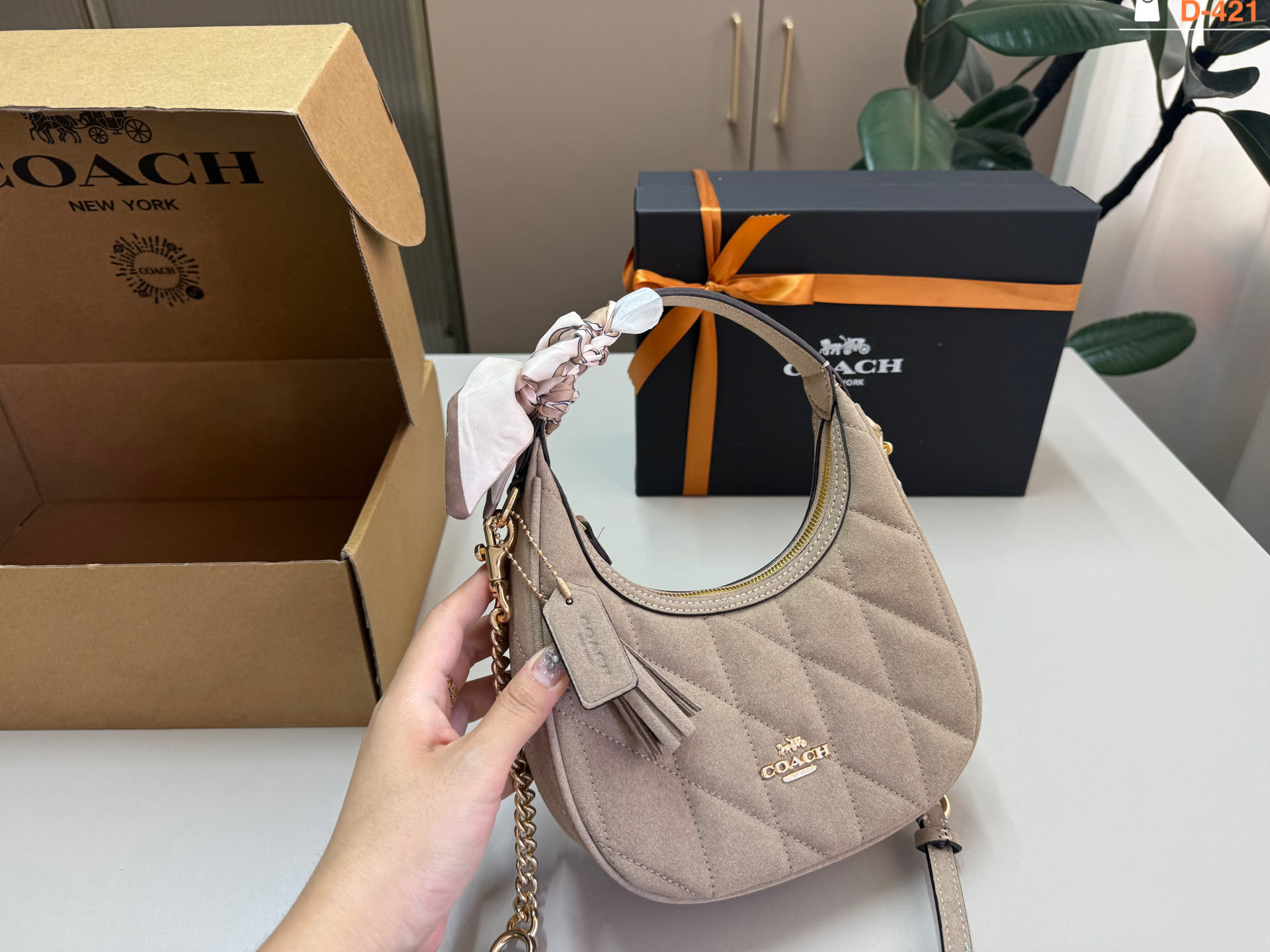 Cheap Coach Cross Bags in 228352, $60 USD- [IB228352] - Replica Coach Cross Bags