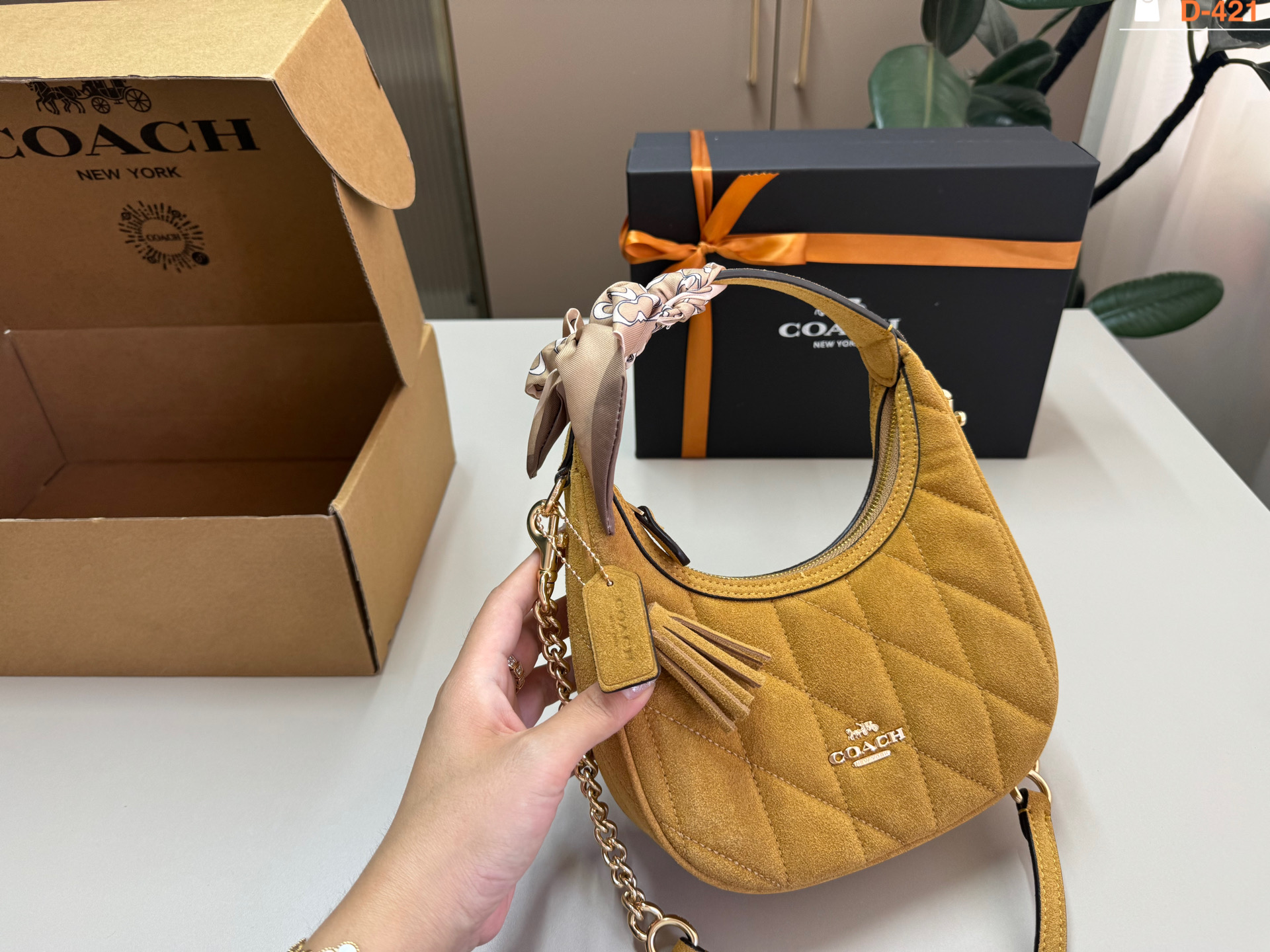 Cheap Coach Cross Bags in 228354, $60 USD- [IB228354] - Replica Coach Cross Bags