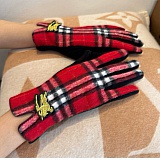 Gloves in 220550