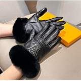 Gloves in 220597