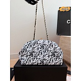 Chanel AAA quality Handbags in 227586