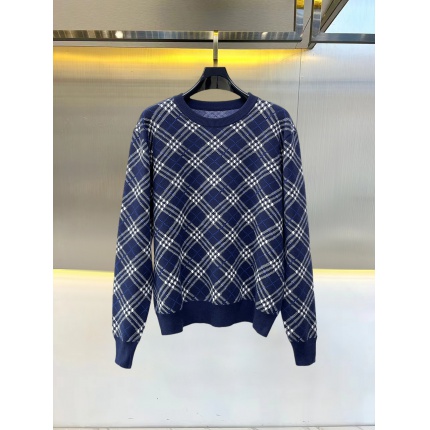 Burberry Sweaters for Men in 229651