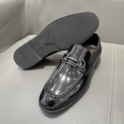 Ferragamo Loafers and Drivers For Men in 229856