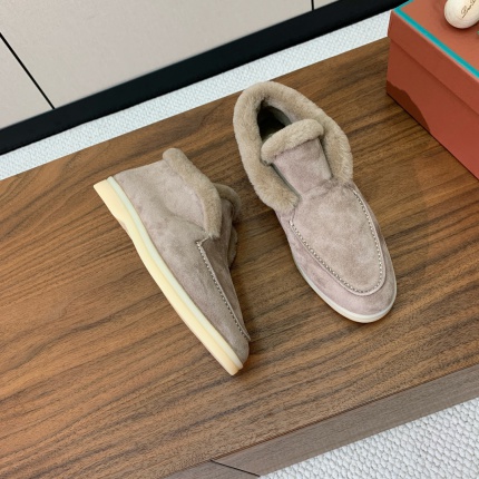 Loro Piana Shoes for Men in 229940