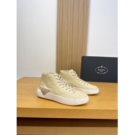 Prada Sneakers For Men in 230012