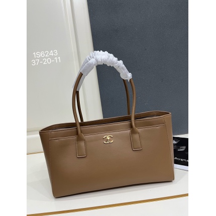 Cheap Chanel AAA quality Handbags in 230075, $140 USD- [IB230075] - Replica Chanel AAA quality Handbags
