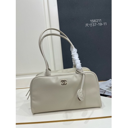 Cheap Chanel AAA quality Handbags in 230077, $130 USD- [IB230077] - Replica Chanel AAA quality Handbags