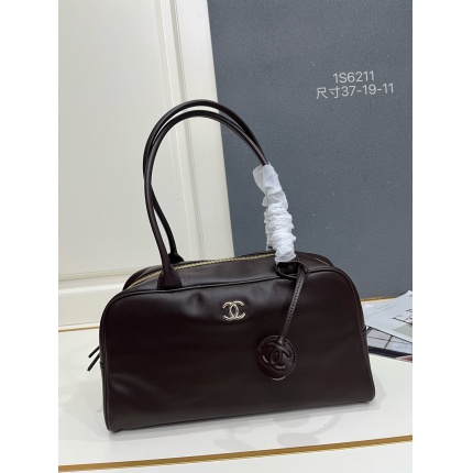 Chanel AAA quality Handbags in 230078