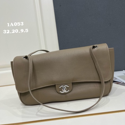 Cheap Chanel AAA quality Handbags in 230082, $140 USD- [IB230082] - Replica Chanel AAA quality Handbags