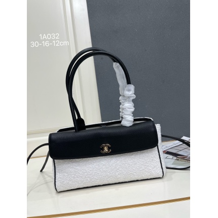 Cheap Chanel AAA quality Handbags in 230086, $130 USD- [IB230086] - Replica Chanel AAA quality Handbags