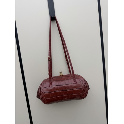 Chanel AAA quality Handbags in 230097