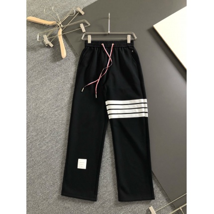 THOM BECHIWO Pants in 230393