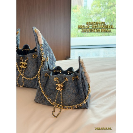 Chanel AAA quality Handbags in 230769