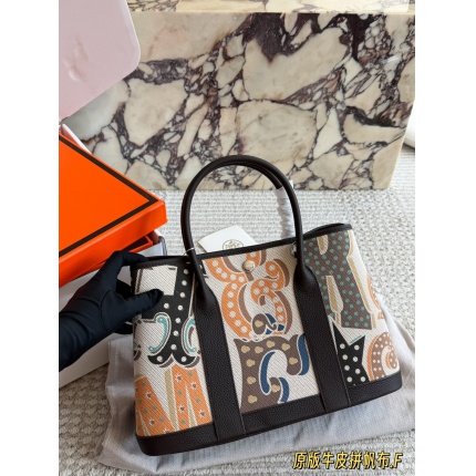 Hermes  AAA Quality Handbags in 230774