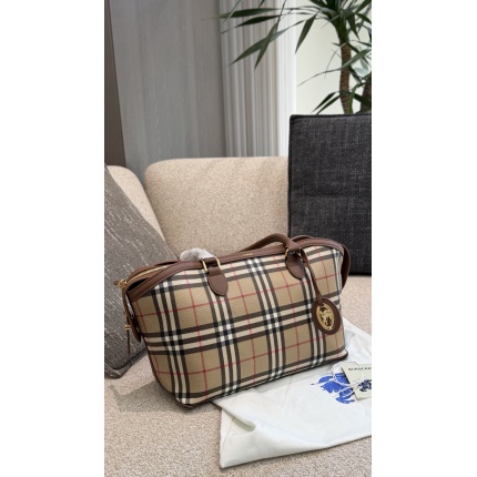 Cheap Burberry AAA Quality Handbags in 230808, $120 USD- [IB230808] - Replica Burberry AAA Quality Handbags