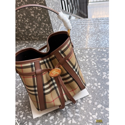Cheap Burberry AAA Quality Handbags in 230810, $115 USD- [IB230810] - Replica Burberry AAA Quality Handbags