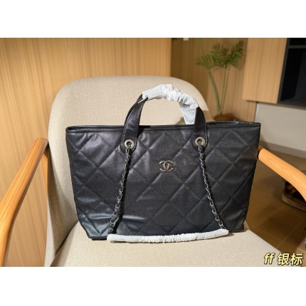 Chanel AAA quality Handbags in 230844