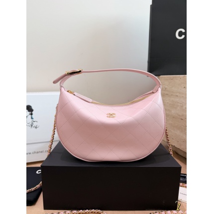 Chanel AAA quality Handbags in 230872