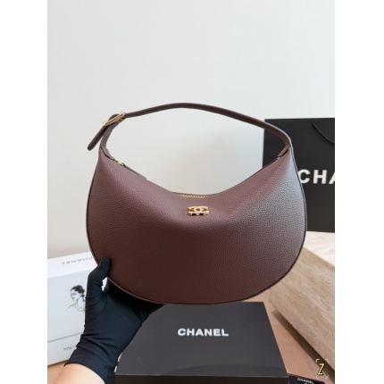 Chanel AAA quality Handbags in 230875