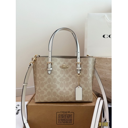 Coach Cross Bags in 230906