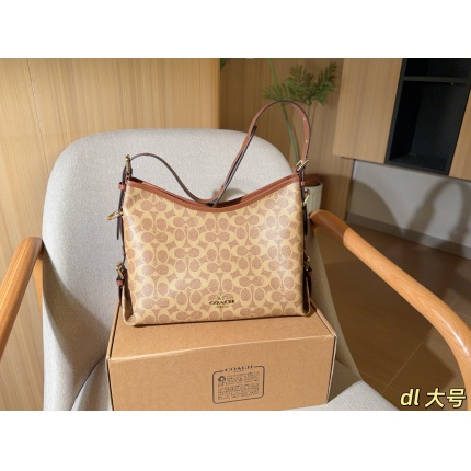 Coach Cross Bags in 230921
