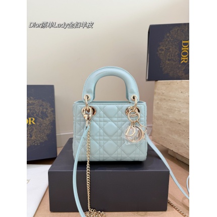 Dior AAA Quality Handbags in 230953