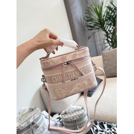 Cheap Dior AAA Quality Handbags in 230958, $120 USD- [IB230958] - Replica Dior AAA Quality Handbags