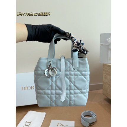 Cheap Dior AAA Quality Handbags in 230969, $120 USD- [IB230969] - Replica Dior AAA Quality Handbags