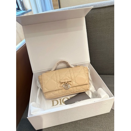 Cheap Dior AAA Quality Handbags in 231000, $75 USD- [IB231000] - Replica Dior AAA Quality Handbags