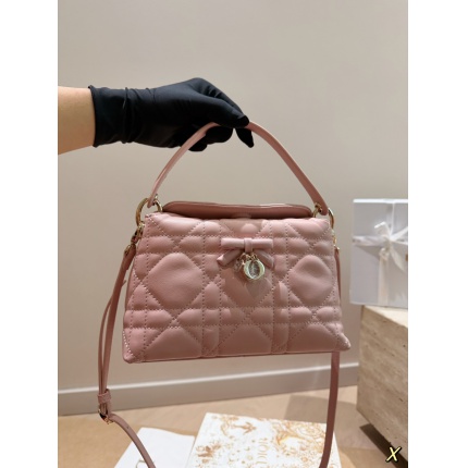 Cheap Dior AAA Quality Handbags in 231026, $135 USD- [IB231026] - Replica Dior AAA Quality Handbags