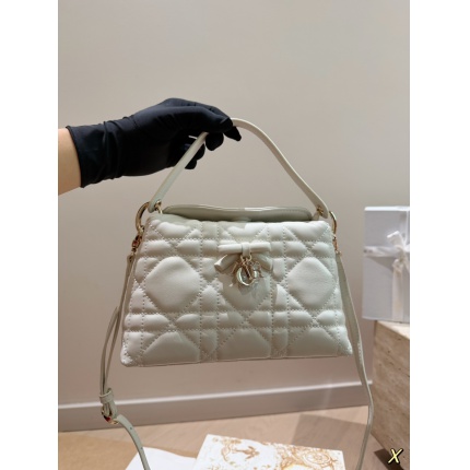 Cheap Dior AAA Quality Handbags in 231027, $135 USD- [IB231027] - Replica Dior AAA Quality Handbags